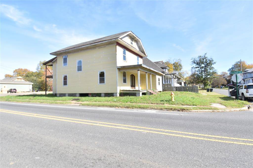 1134 College Street, Shreveport, LA 71104