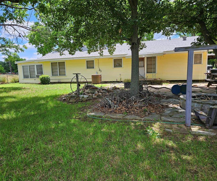 109 Bluebonnet Drive, Paradise, TX 76073