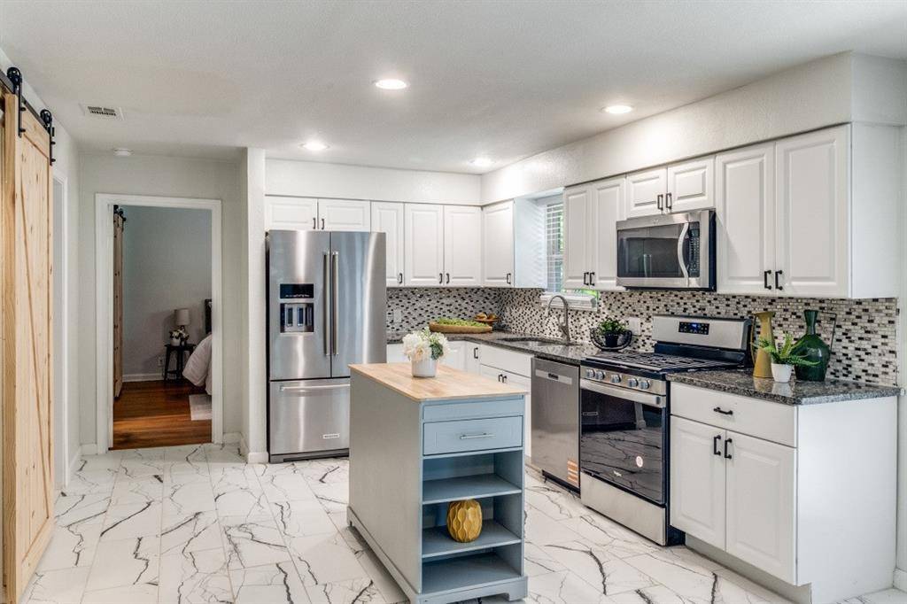 2417 San Paula Avenue, Dallas, TX 75228