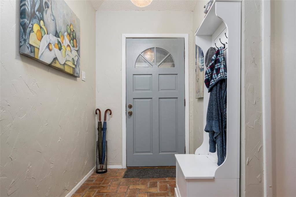 5917 Pleasant Hill Drive, Arlington, TX 76016