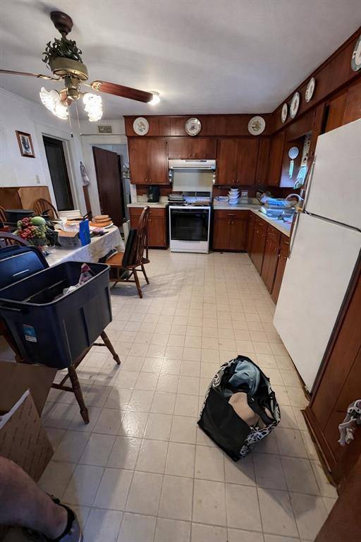 115 N Adkisson Lane, Jewett, TX 75846