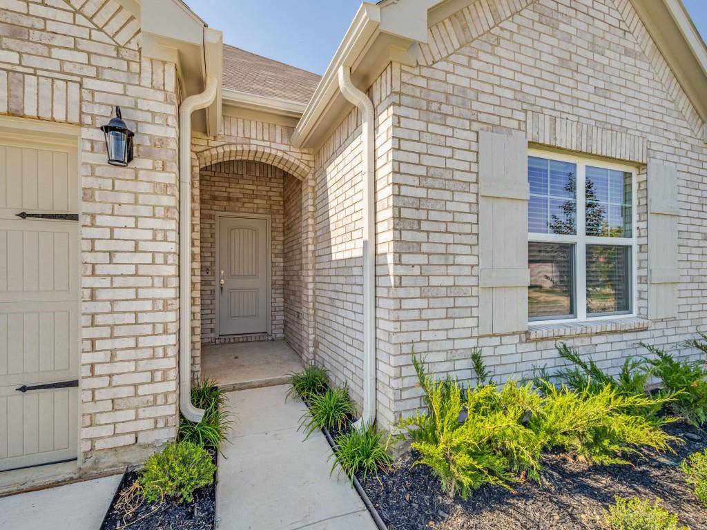 2704 Donella Drive, Denton, TX 76207