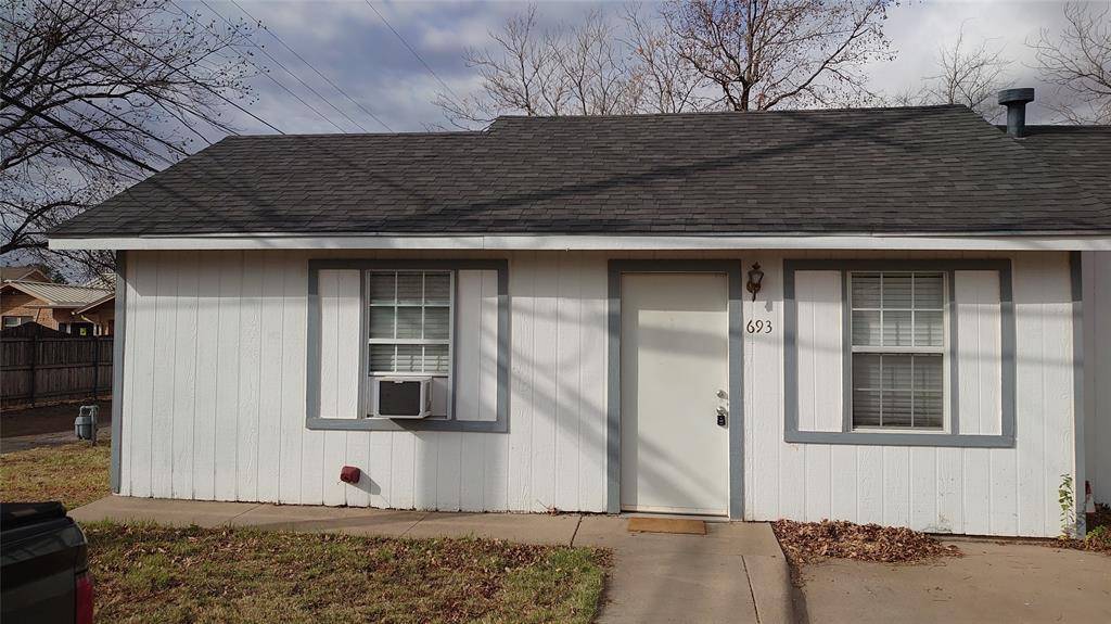 693 E North 15th Street #B, Abilene, TX 79601