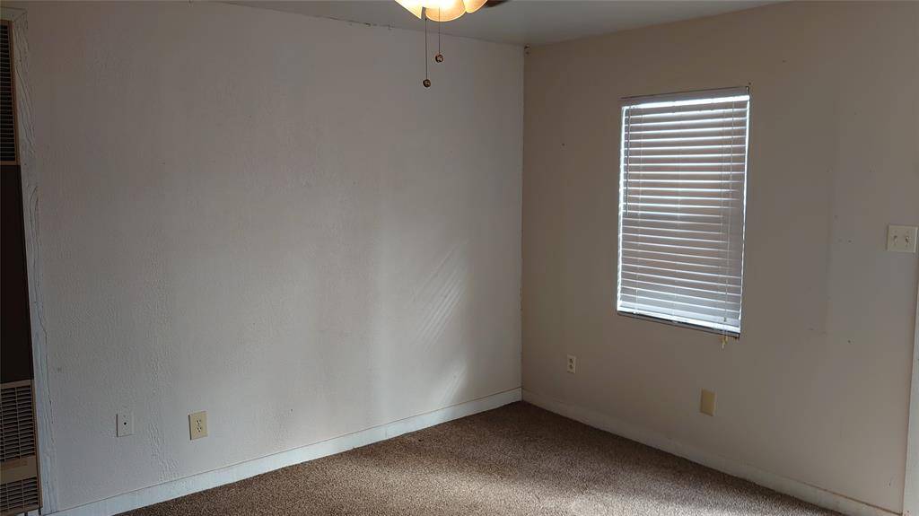 693 E North 15th Street #B, Abilene, TX 79601