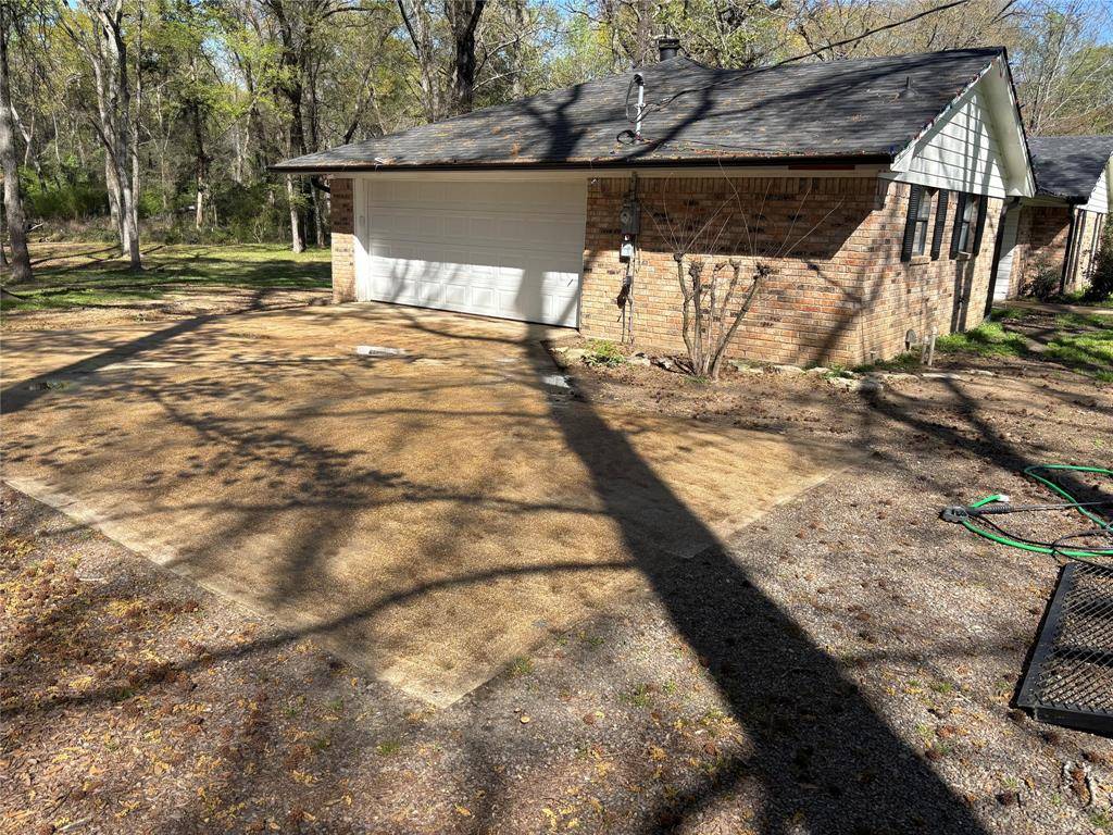 181 County Road 1332, Mount Pleasant, TX 75455