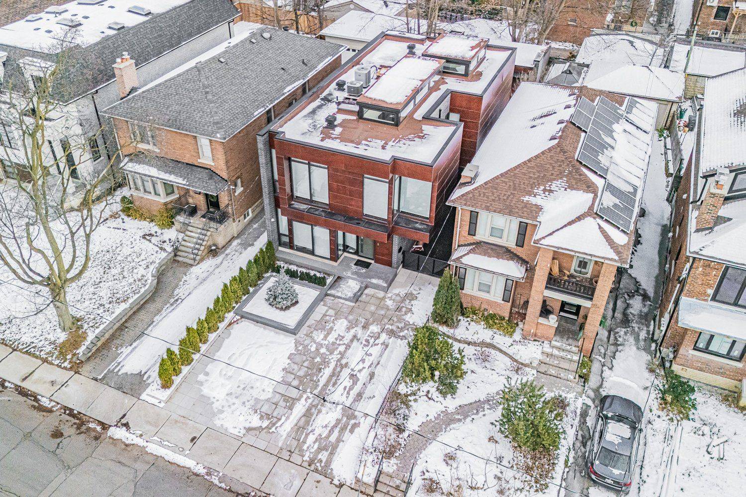 5 Braemar AVE, Toronto C03, ON M5P 2L1