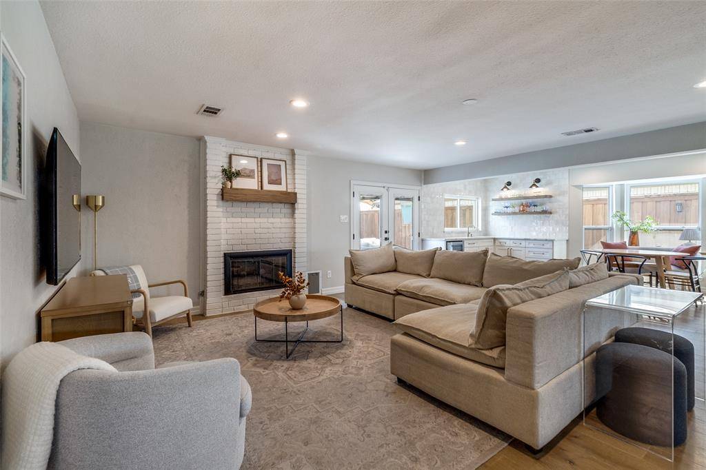 9243 Moss Farm Lane, Dallas, TX 75243