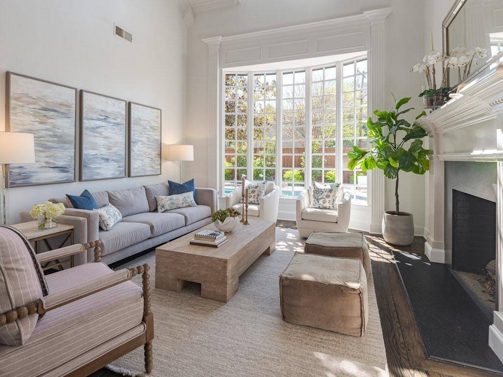 6444 Mimosa Lane, Dallas, TX 75230