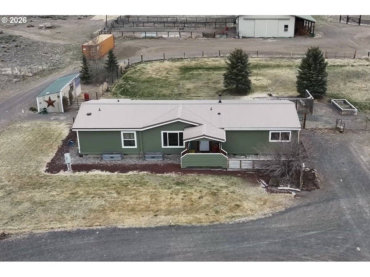 87479 N STAR LN, Christmas Valley, OR 97641