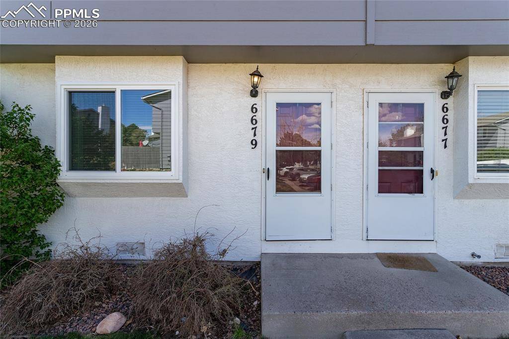 6679 Proud Eagle CT, Colorado Springs, CO 80915
