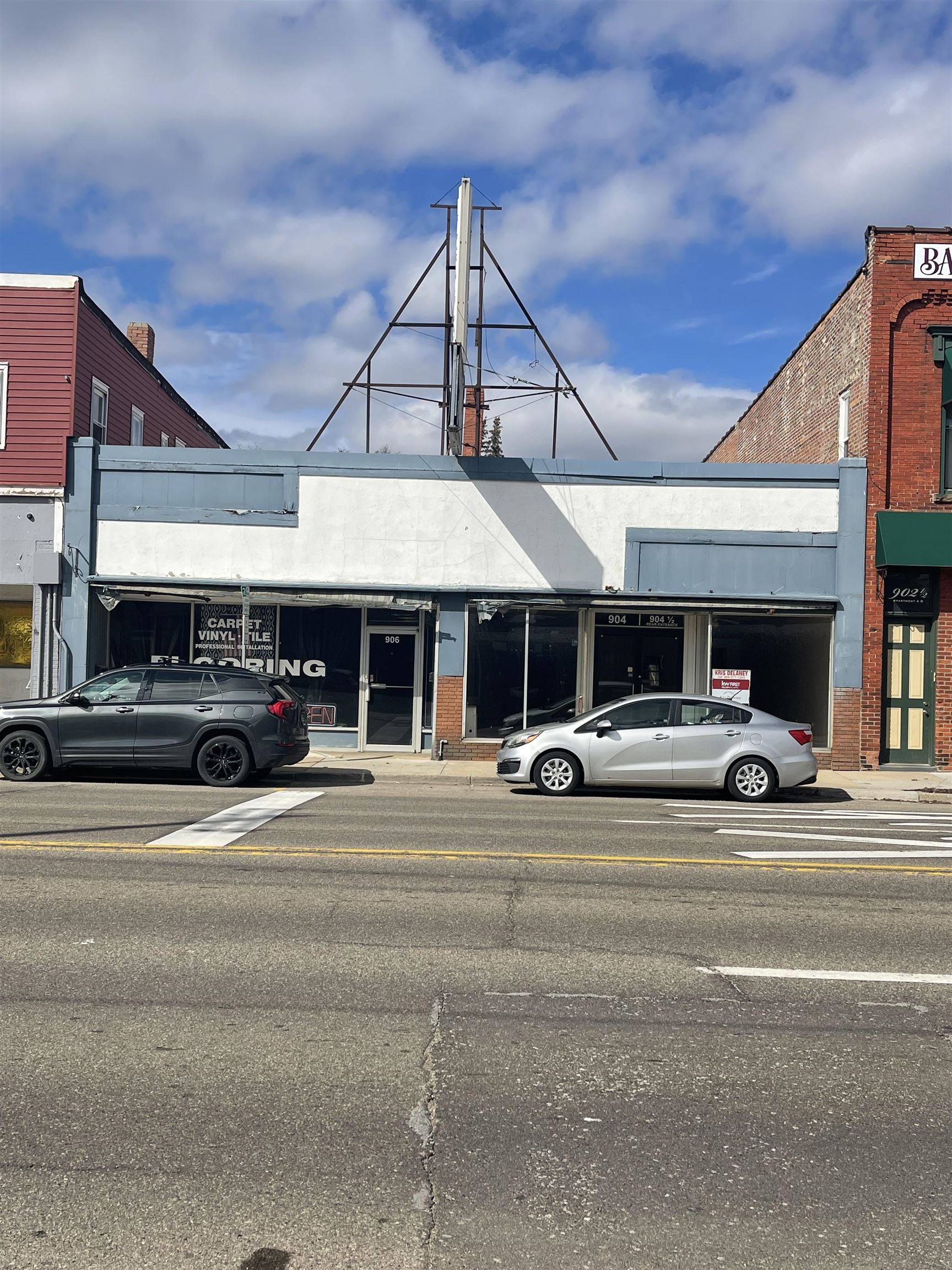 904-906 W Main ST, Owosso, MI 48867