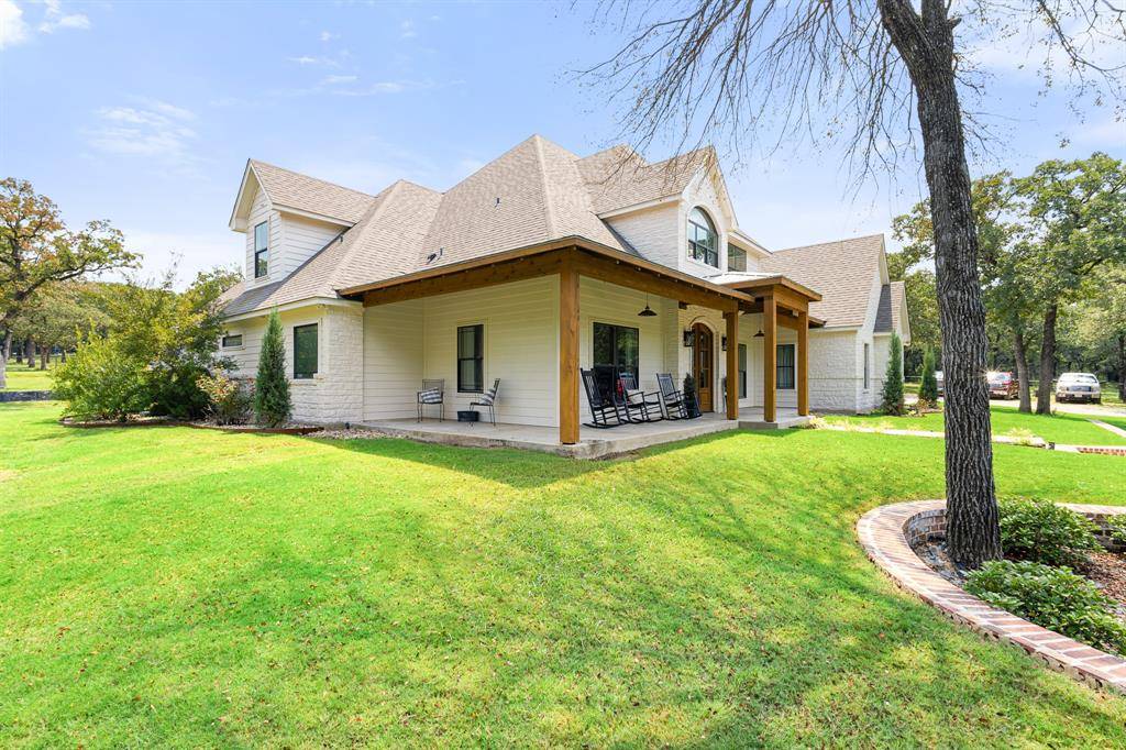 279 County Road 1325, Bridgeport, TX 76426