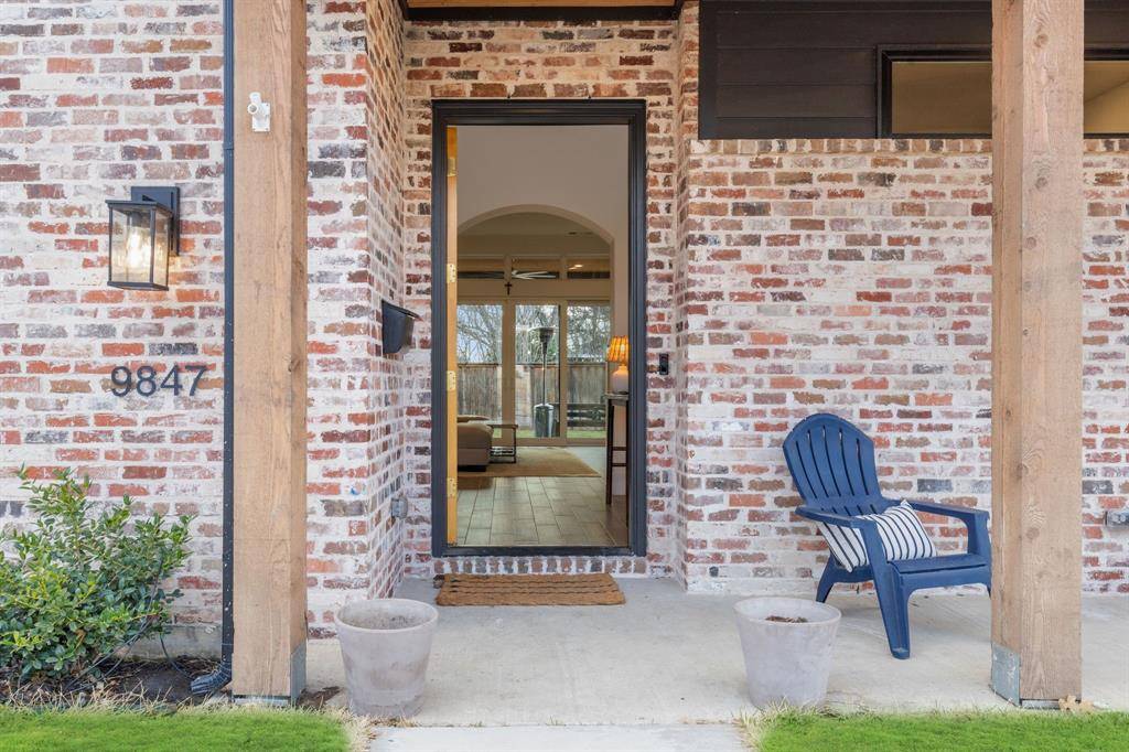 9847 Mixon Drive, Dallas, TX 75220