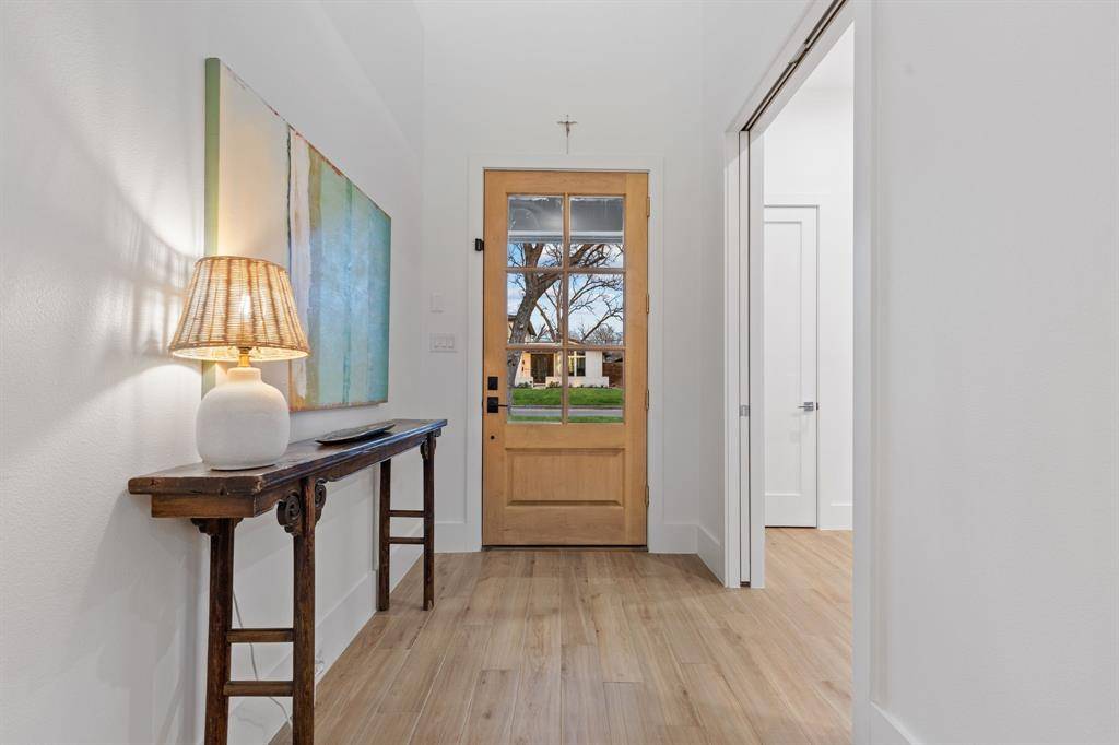 9847 Mixon Drive, Dallas, TX 75220