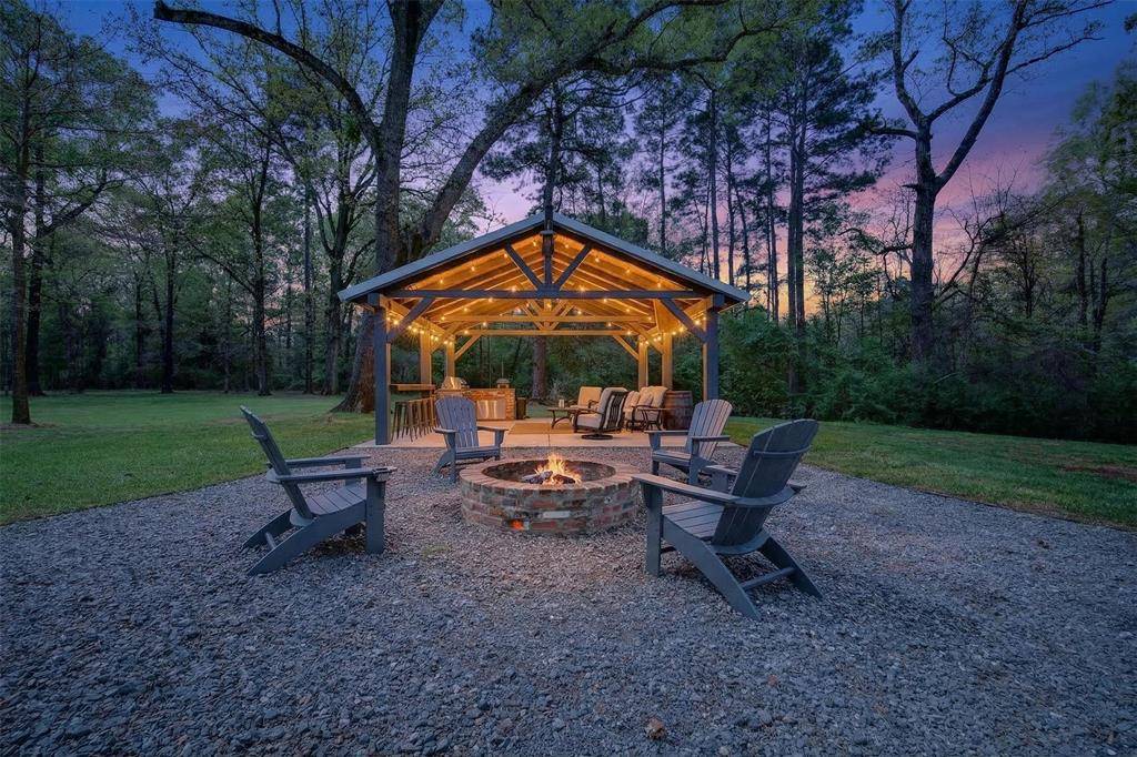 6809 S Lakeshore Drive, Shreveport, LA 71119