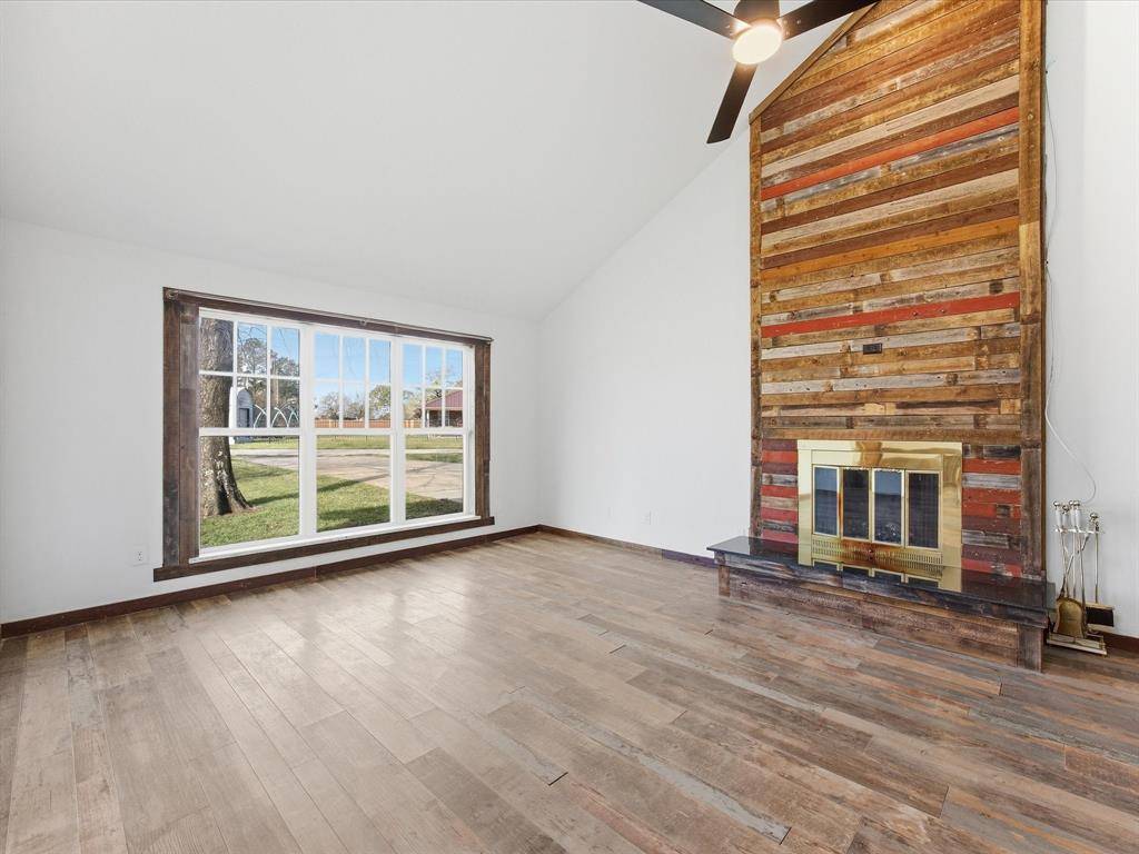 116 County Road 1559, Alba, TX 75410