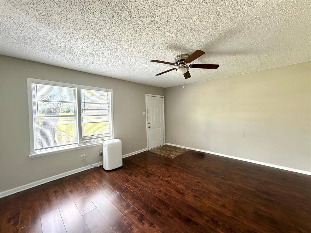 6363 Hollis Avenue, Dallas, TX 75227