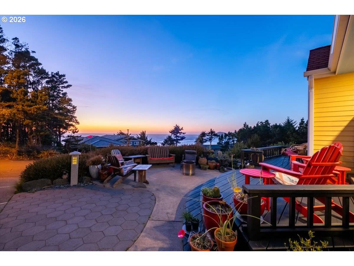 2540 NW PACIFIC ST, Newport, OR 97365