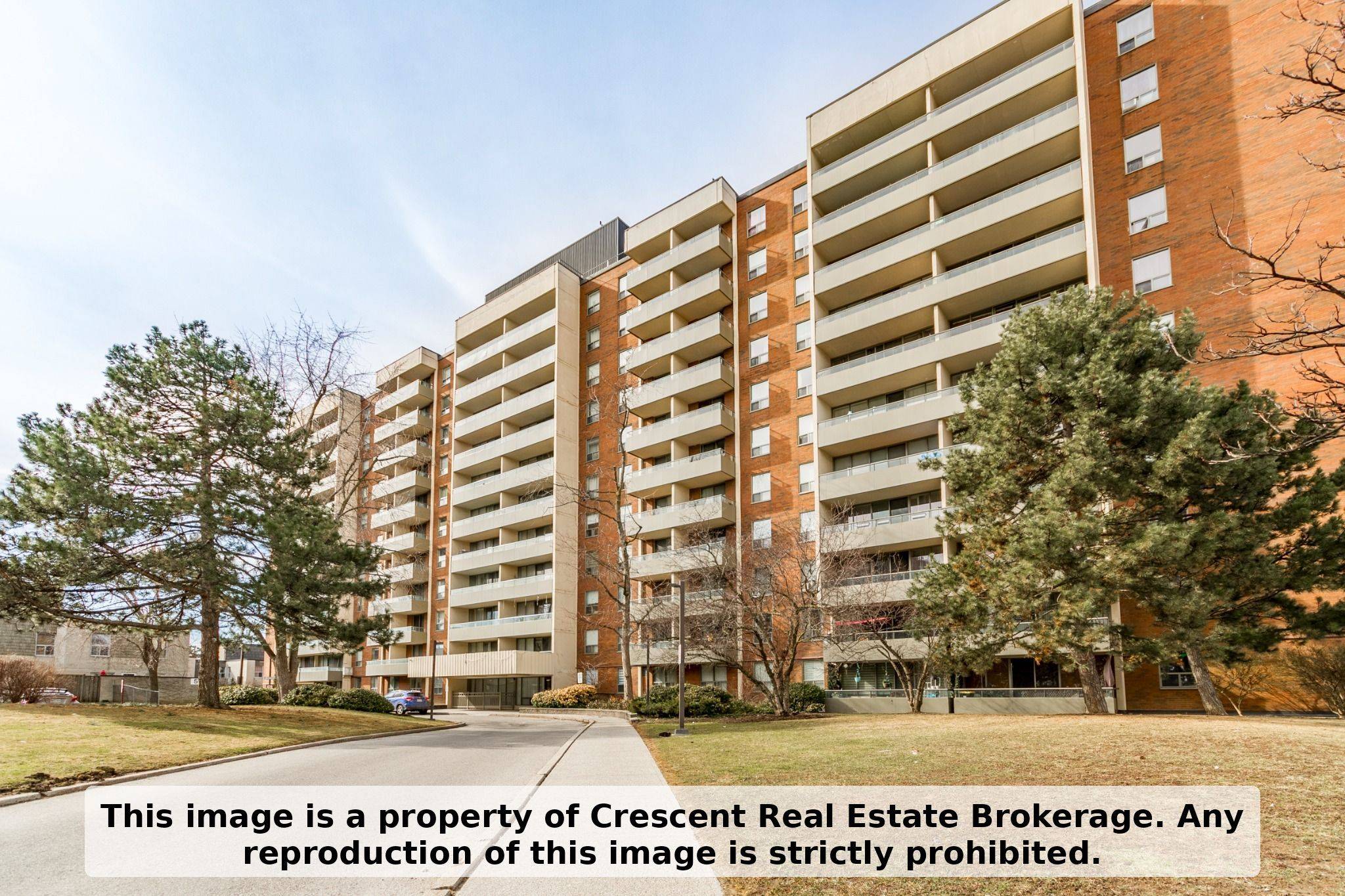 9 Four Winds DR SW #710, Toronto W05, ON M3J 2S8