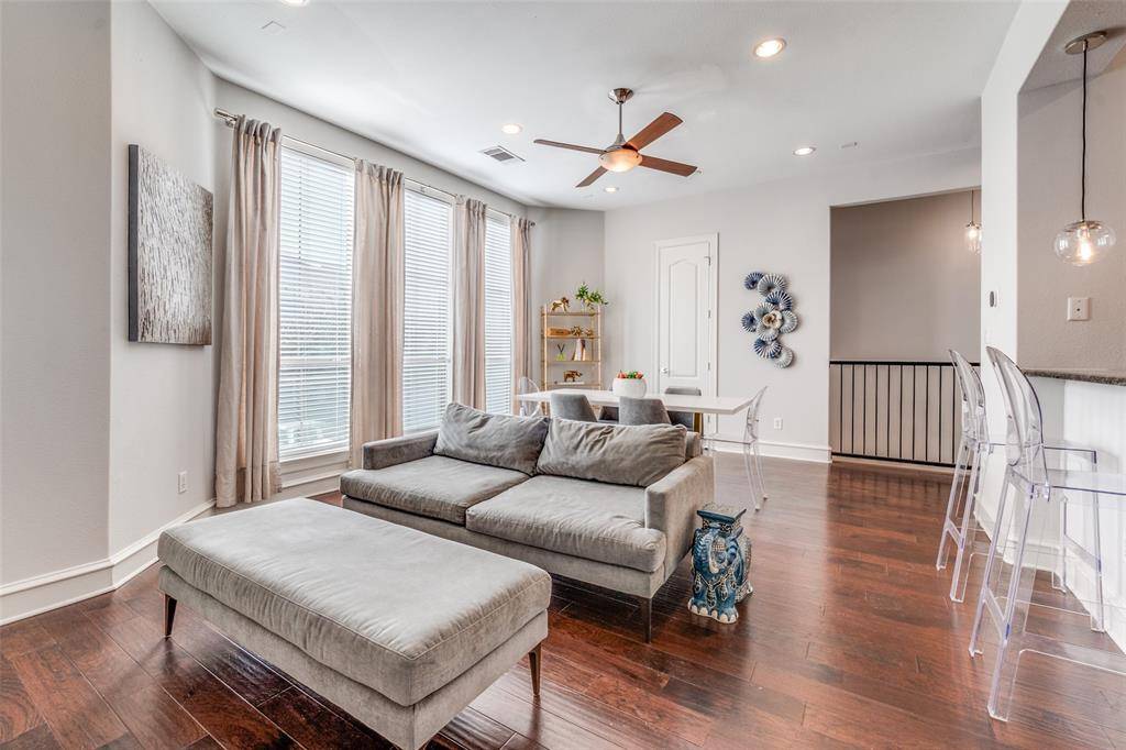 2100 N Fitzhugh Avenue #O, Dallas, TX 75204