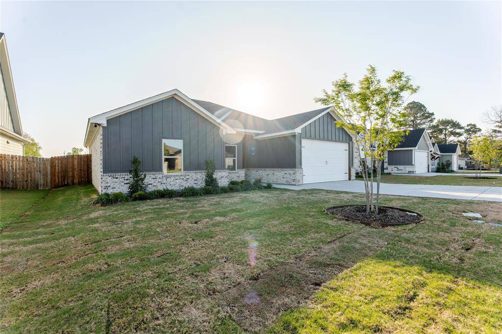 9213 Parkview Circle, Tolar, TX 76476