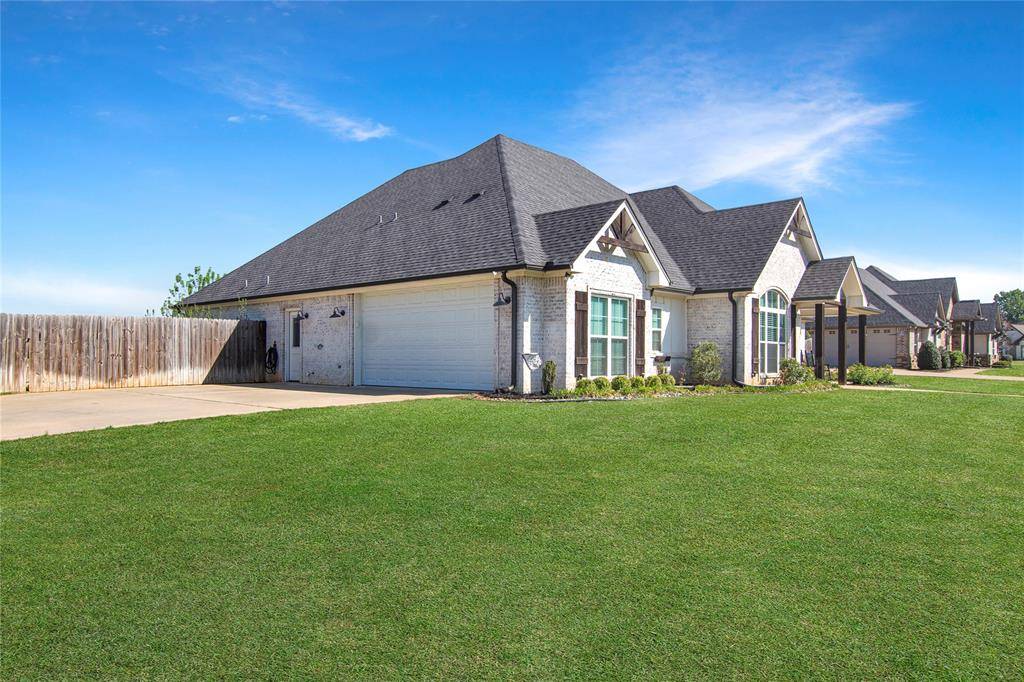 429 Coventry Street, Bullard, TX 75757