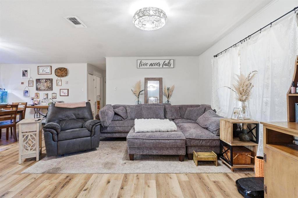 1306 Westhill Lane, Coleman, TX 76834