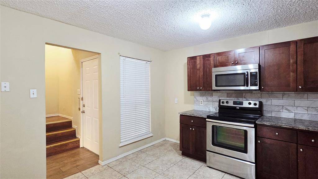 220 Village North Drive, Richardson, TX 75081