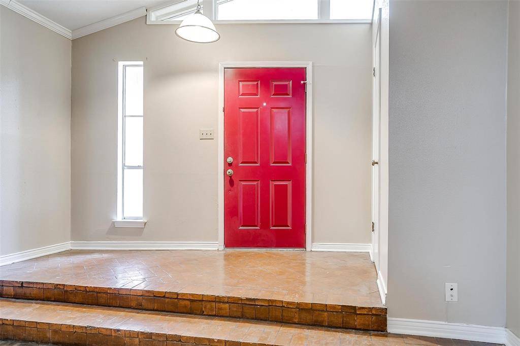 13305 Southview Lane, Dallas, TX 75240