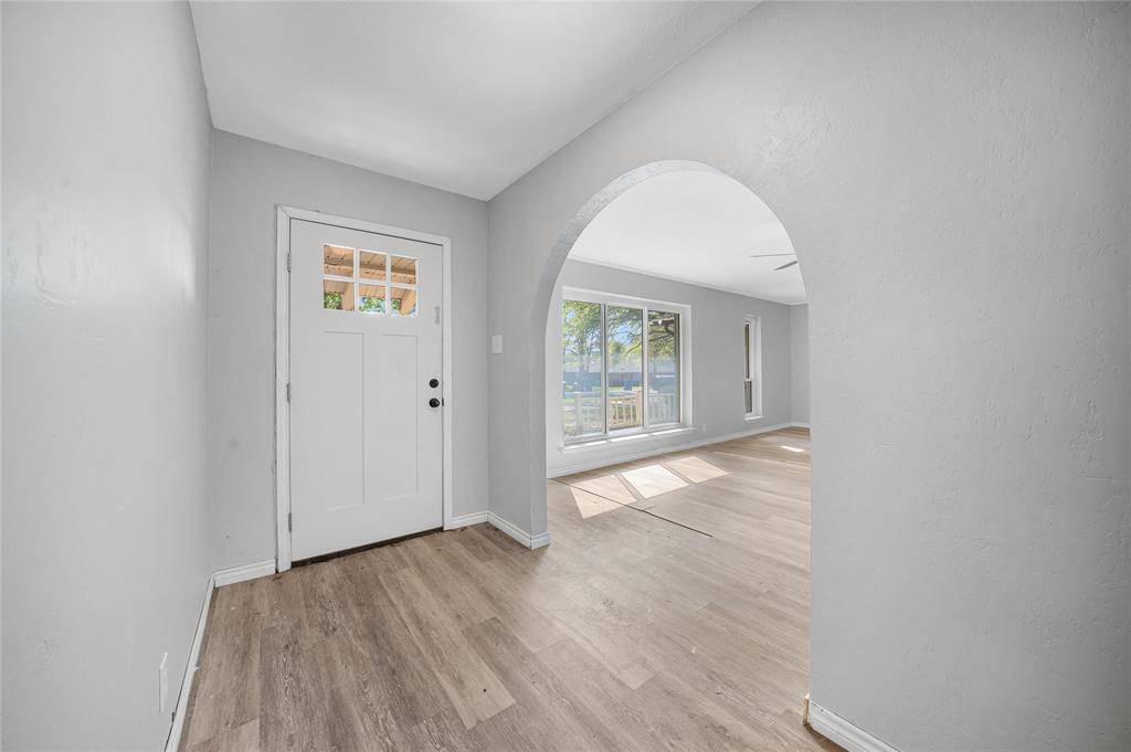 125 Redwood Drive, Highland Village, TX 75077