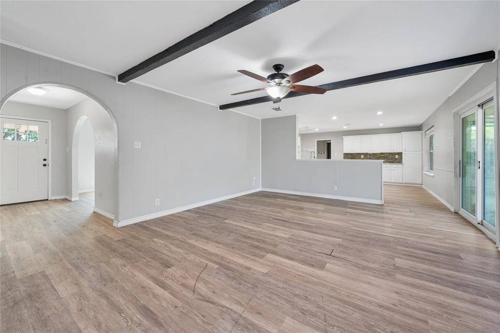 125 Redwood Drive, Highland Village, TX 75077