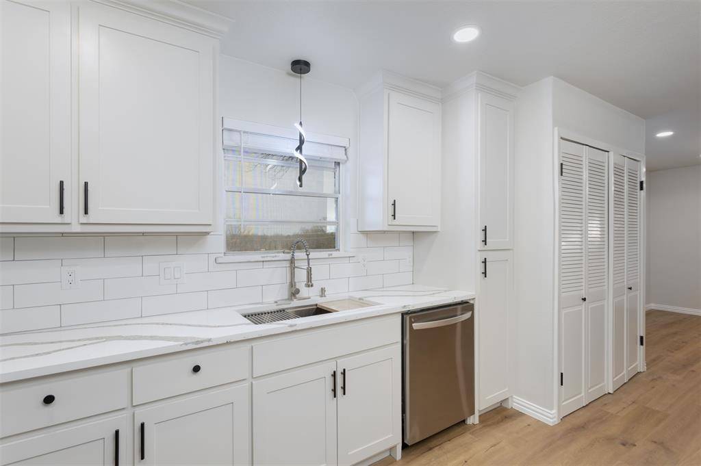 1409 Autumn Leaves Trail, Dallas, TX 75241