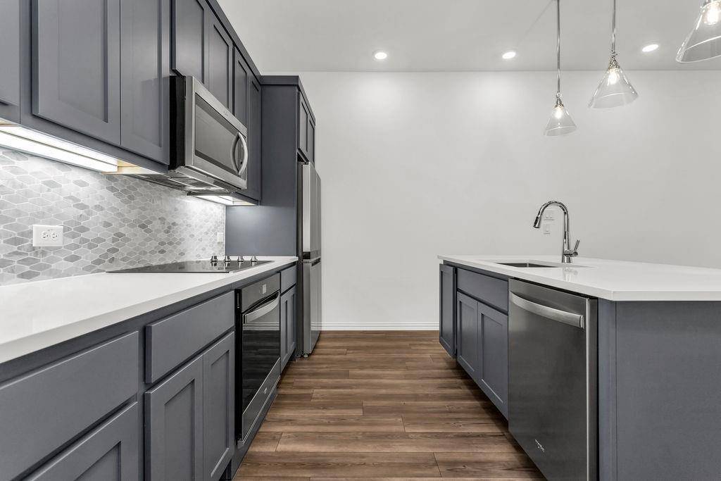 7572 Laburnam Road, Dallas, TX 75228