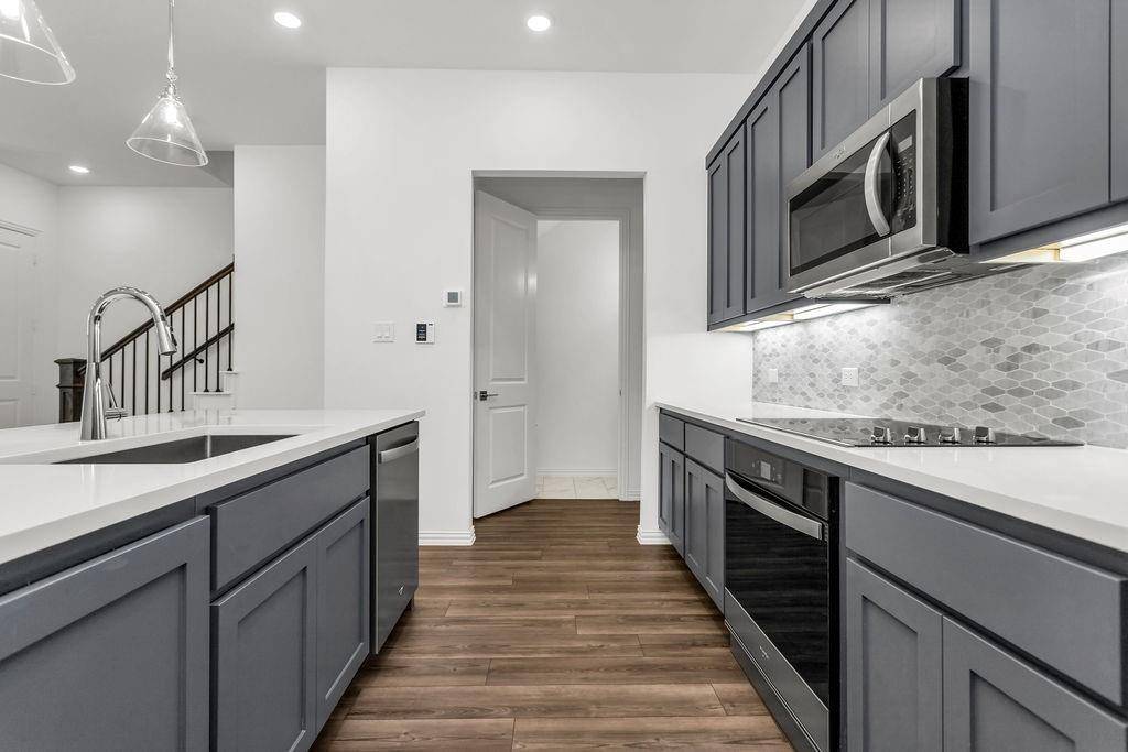 7572 Laburnam Road, Dallas, TX 75228