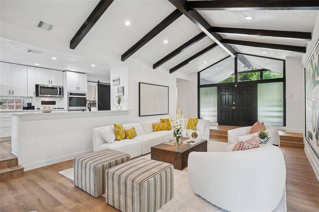 912 Glen Oaks Boulevard, Dallas, TX 75232