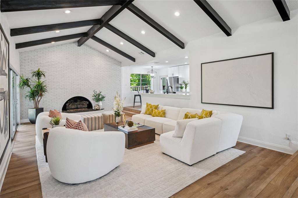 912 Glen Oaks Boulevard, Dallas, TX 75232