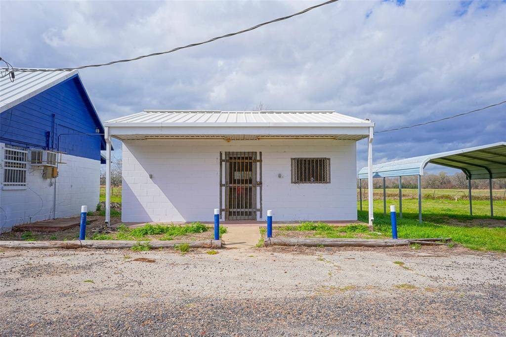 11833 Highway 90 N, Bedias, TX 77831