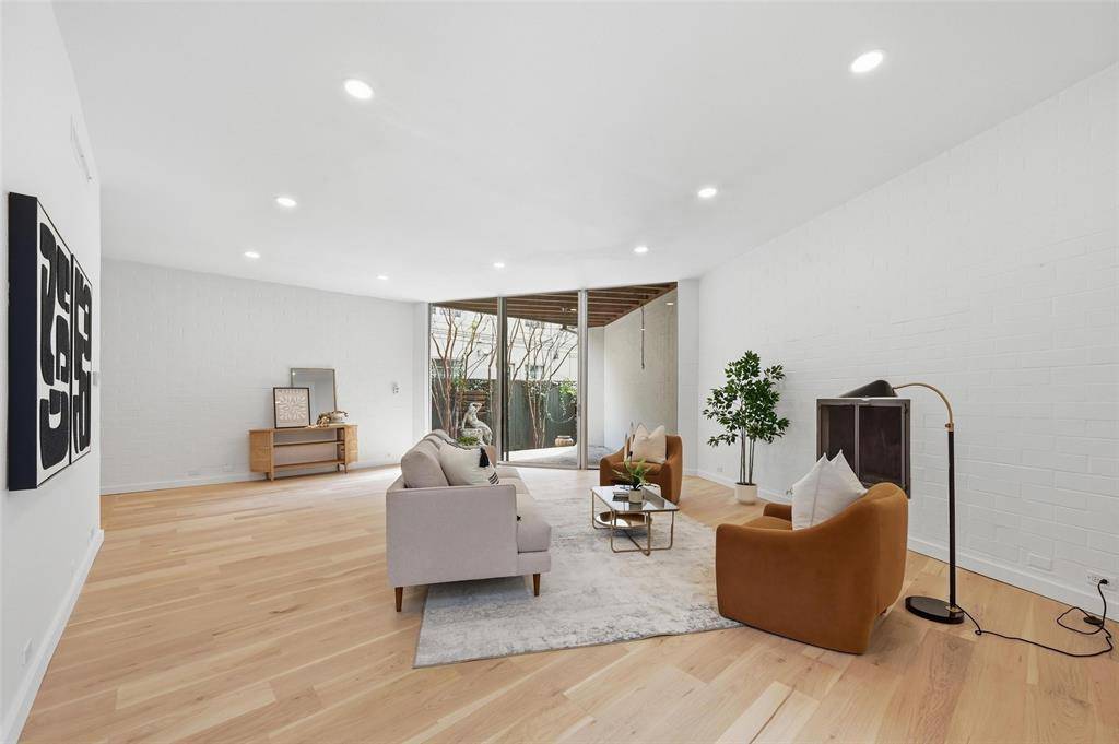 3718 Holland Avenue #2, Dallas, TX 75219