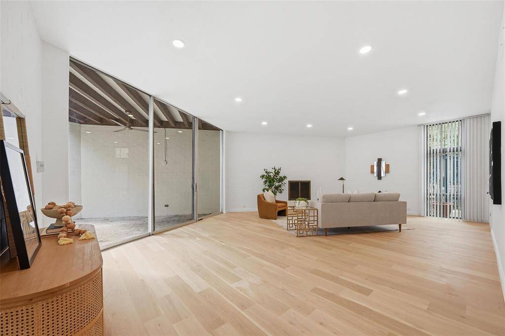 3718 Holland Avenue #2, Dallas, TX 75219