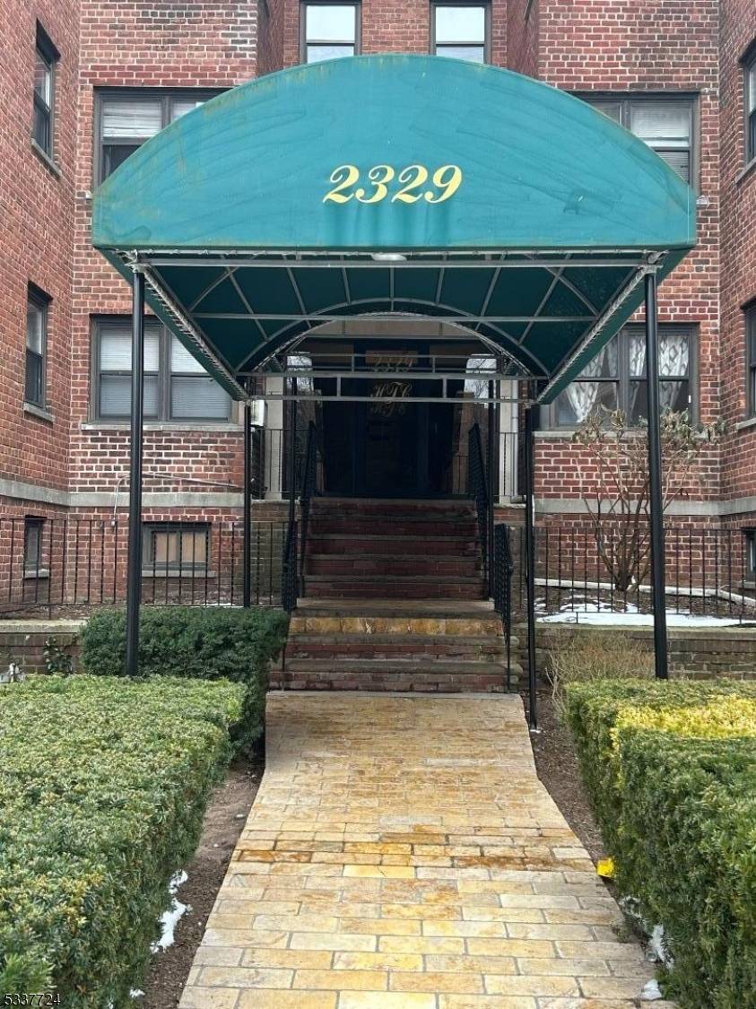 2329 Hudson Terrace #C13, Fort Lee Boro, NJ 07024