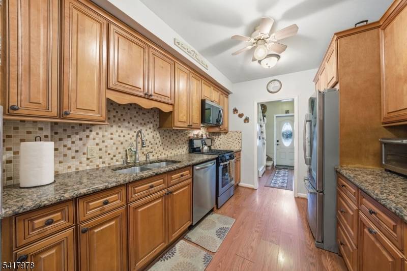 9 Vreeland Ave, East Rutherford Boro, NJ 07073