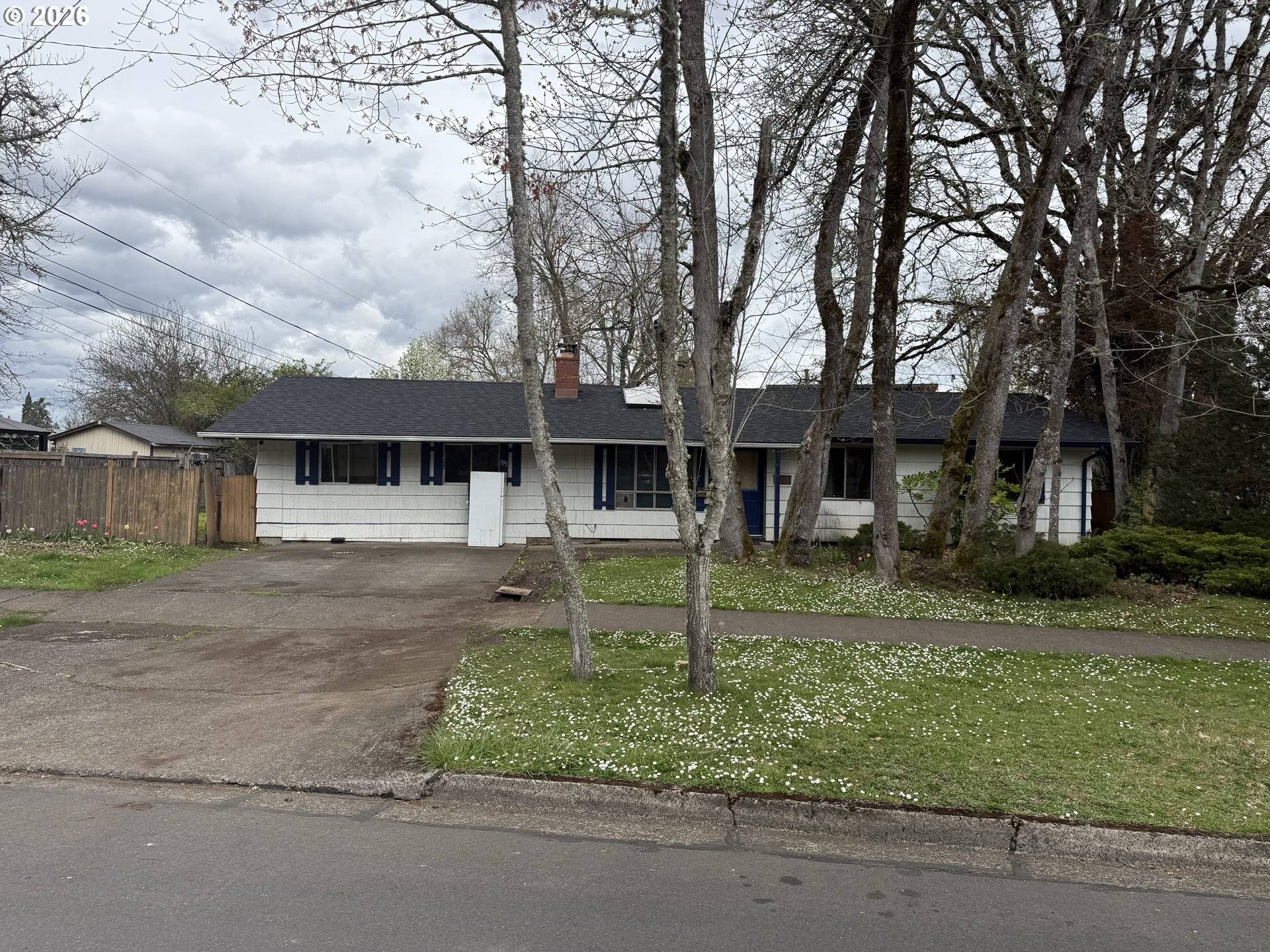 395 E 46TH AVE, Eugene, OR 97405