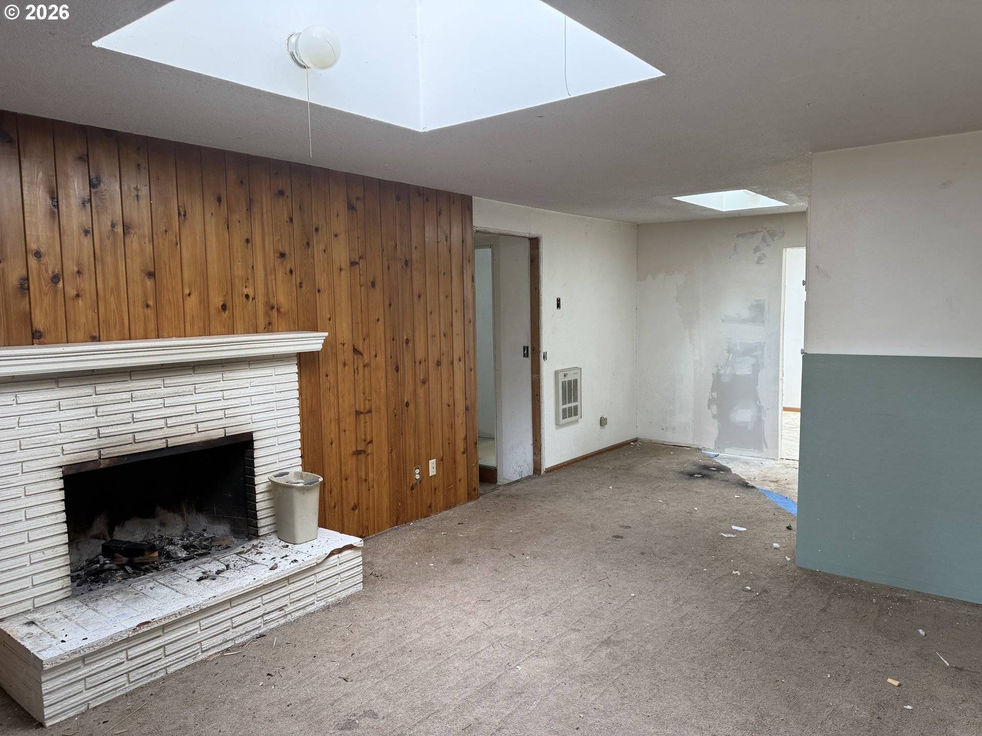 395 E 46TH AVE, Eugene, OR 97405