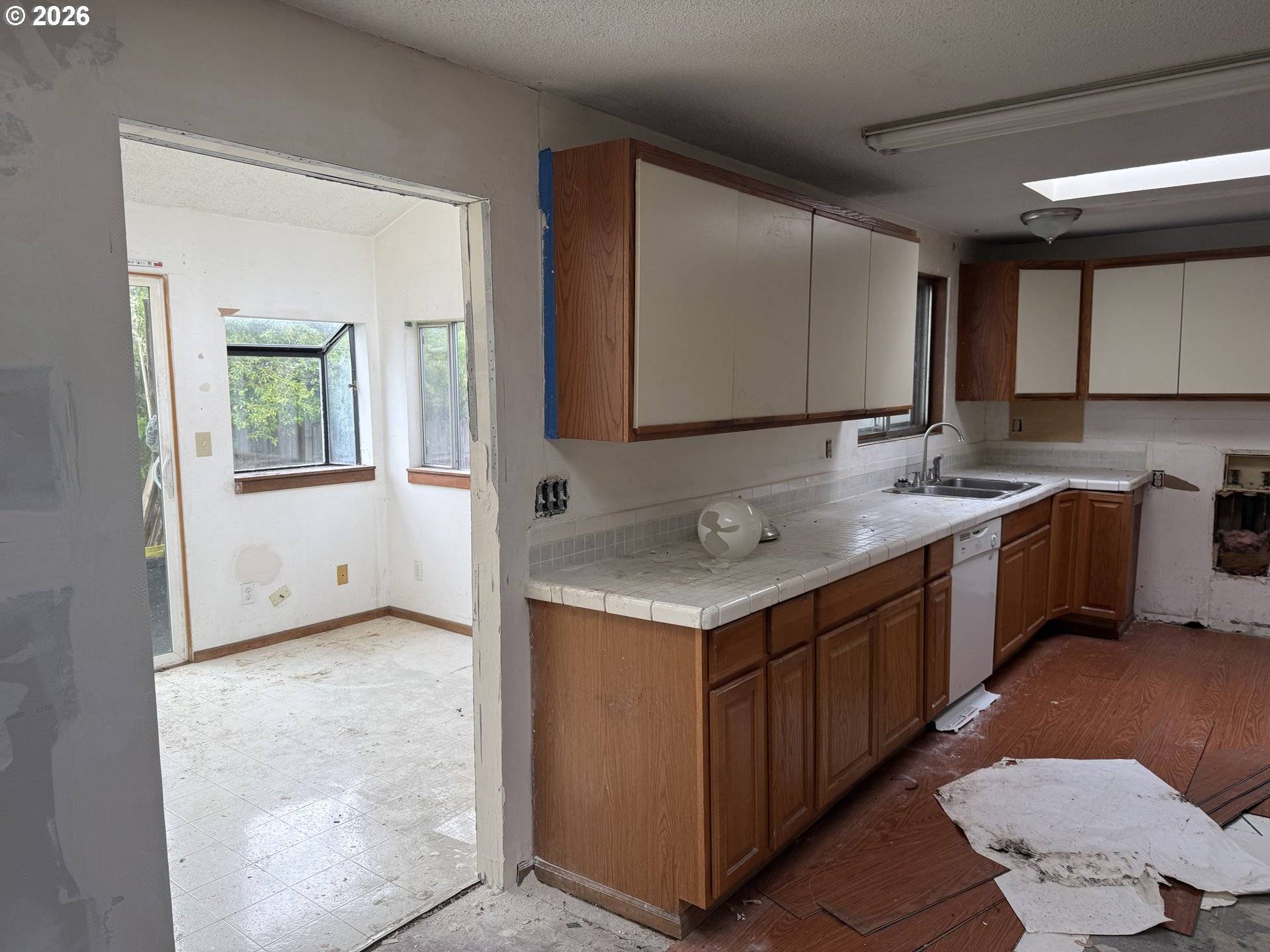 395 E 46TH AVE, Eugene, OR 97405