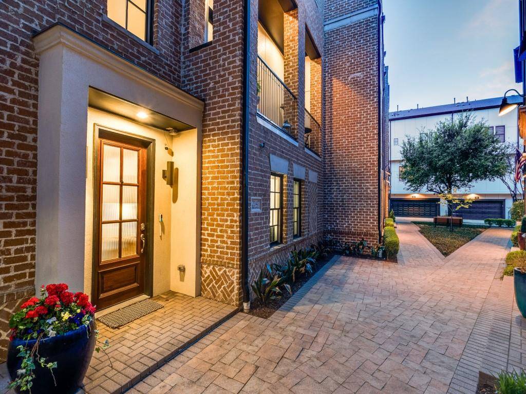 2147 Minehampton Lane, Dallas, TX 75201