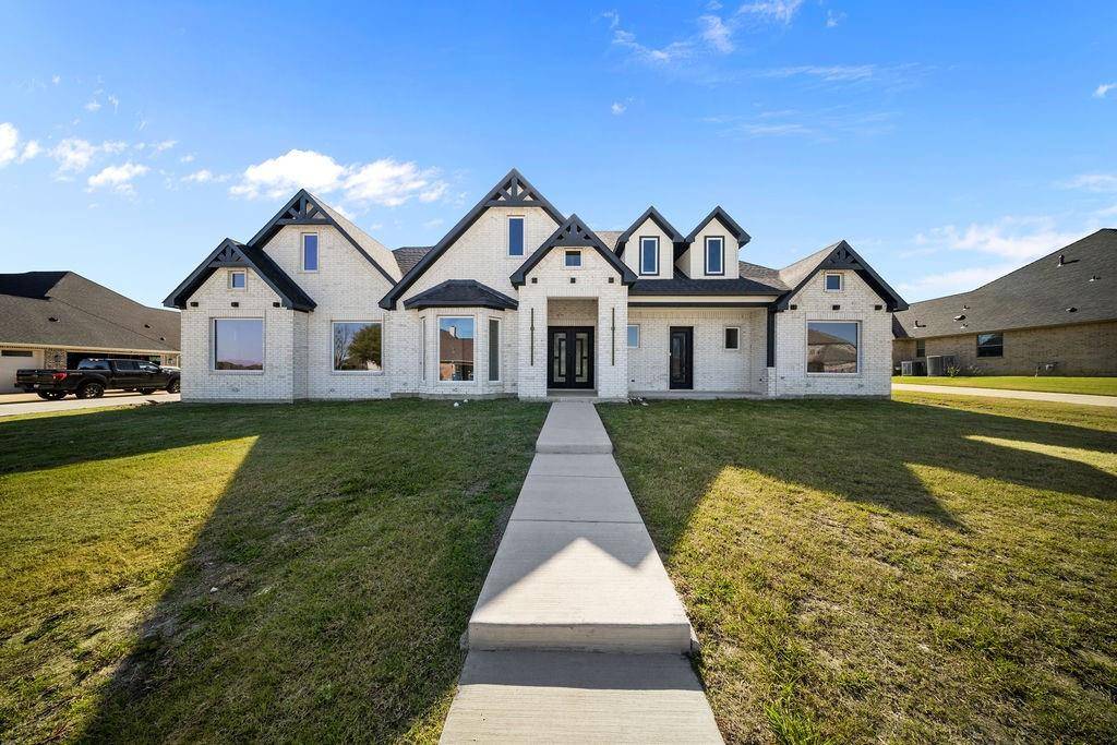 2903 Sunnyside Drive, Ennis, TX 75119
