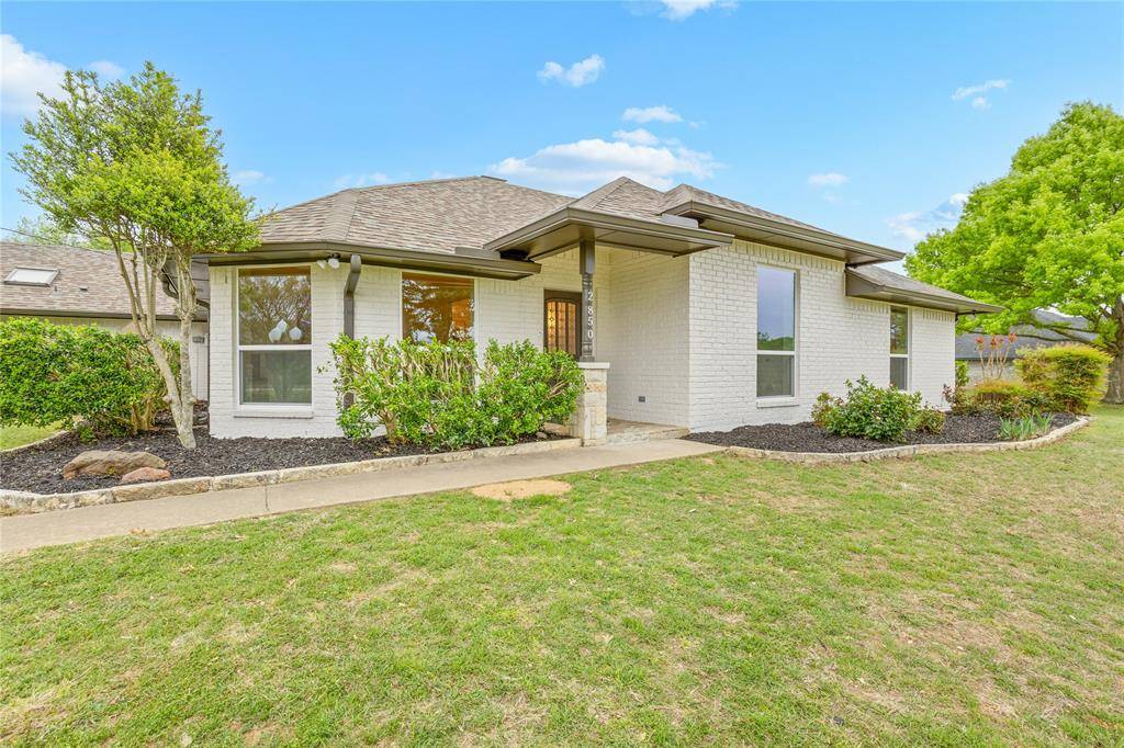 2850 Oak Tree Lane, Midlothian, TX 76065
