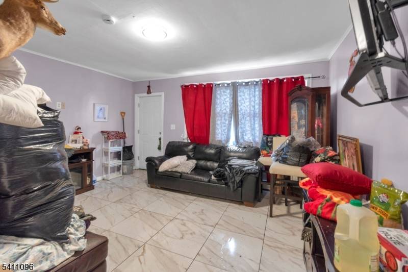 422 Schiller St, Elizabeth City, NJ 07206