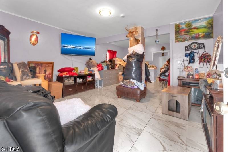 422 Schiller St, Elizabeth City, NJ 07206