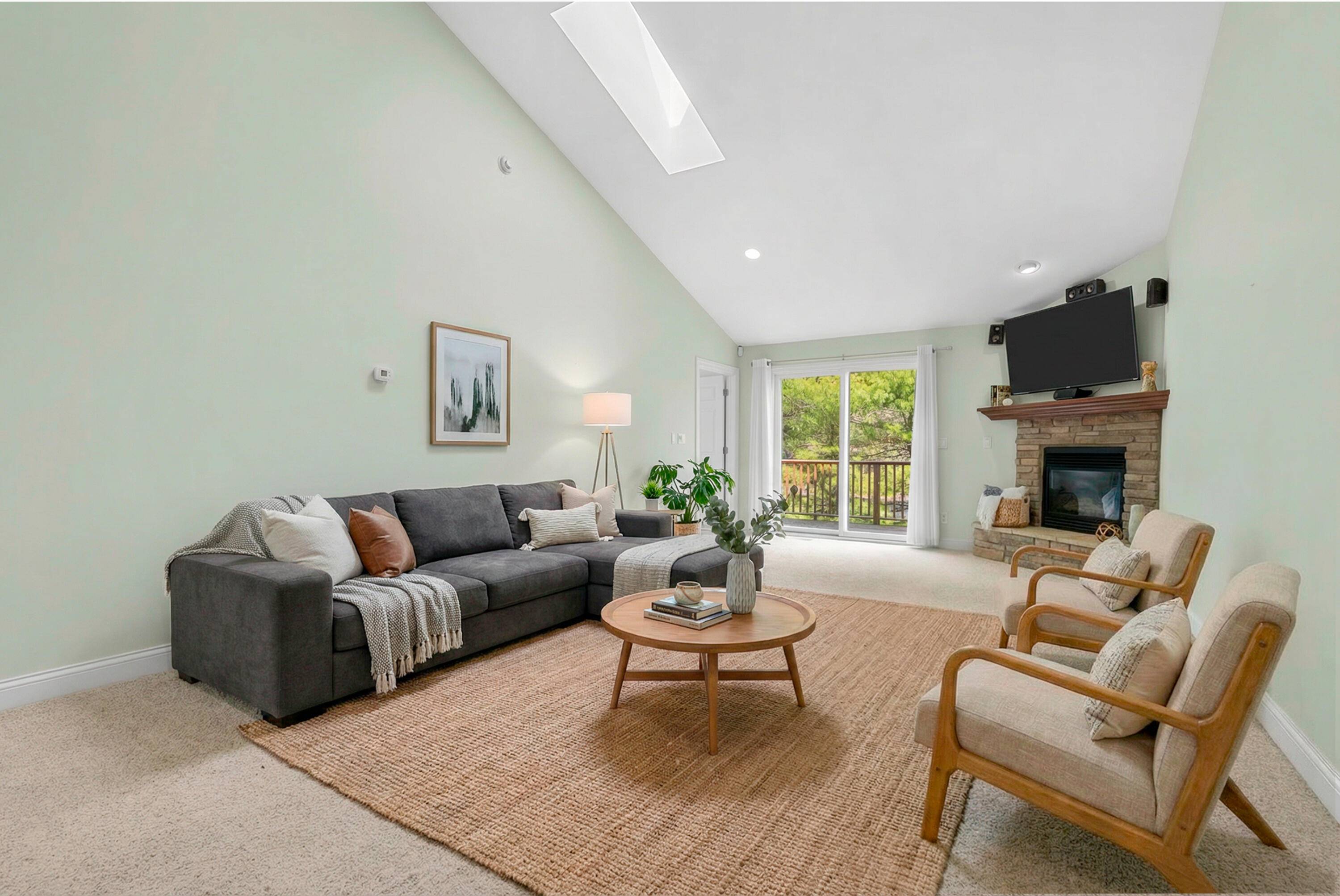 2547 Holiday House RD, Shoreham Vllg, MI 49085